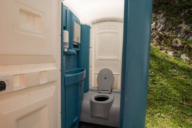 Portable restroom solutions in Cameron, MO