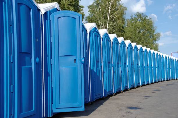 Best Portable restroom trailer rental  in Cameron, MO